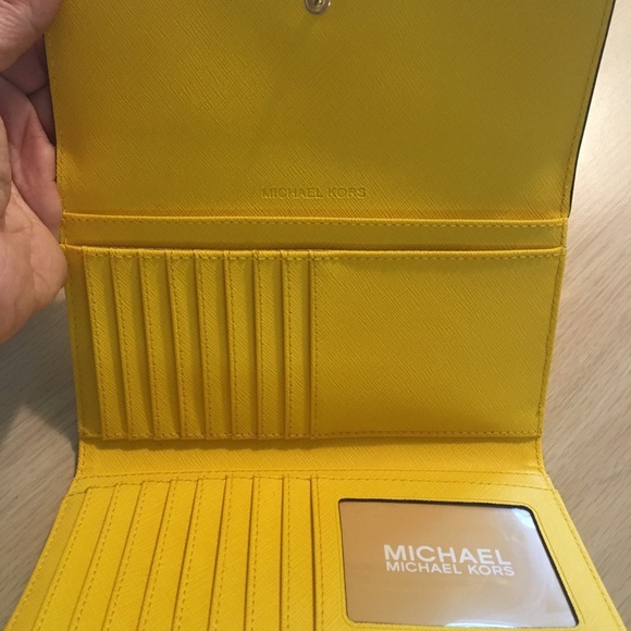 michael kors citrus wallet